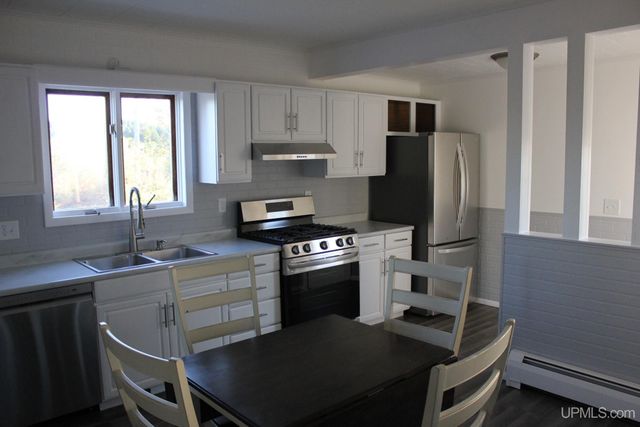 514 Hacey Street, Norway, MI 49870