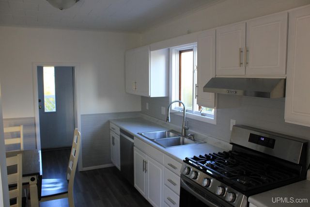 514 Hacey Street, Norway, MI 49870