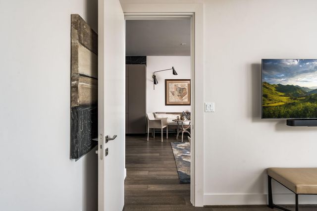 1711 Allen Parkway 1905, Houston, TX 77019