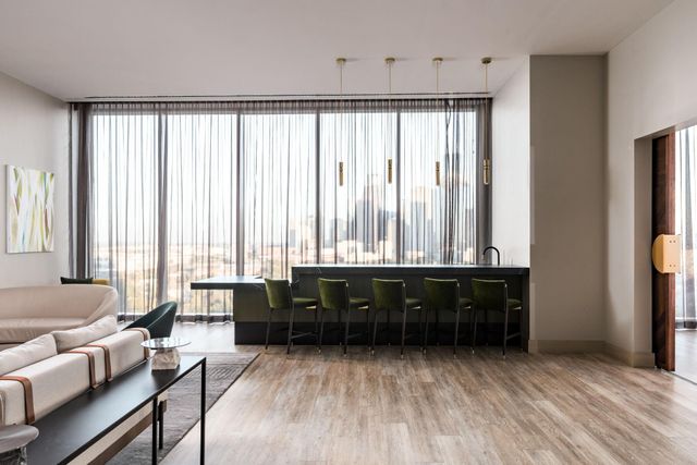 1711 Allen Parkway 1905, Houston, TX 77019