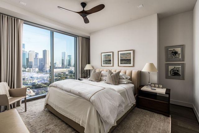 1711 Allen Parkway 1905, Houston, TX 77019