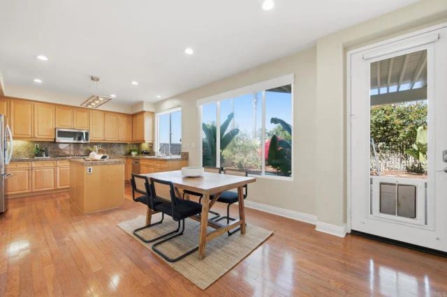 11086 Cedarcrest Way, San Diego, CA 92121