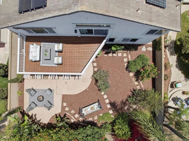 11086 Cedarcrest Way, San Diego, CA 92121