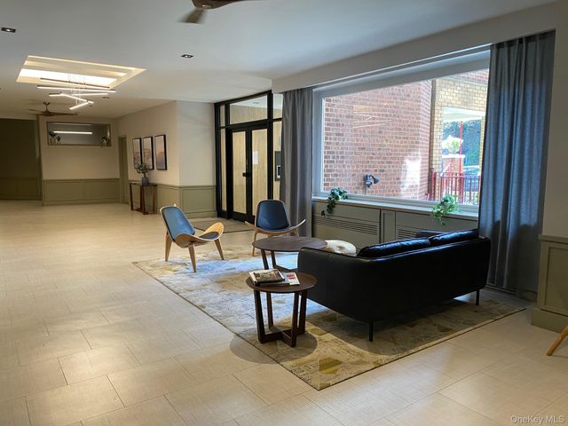 67-25 Clyde Street 1K, Forest Hills, NY 11375