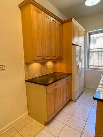 67-25 Clyde Street 1K, Forest Hills, NY 11375