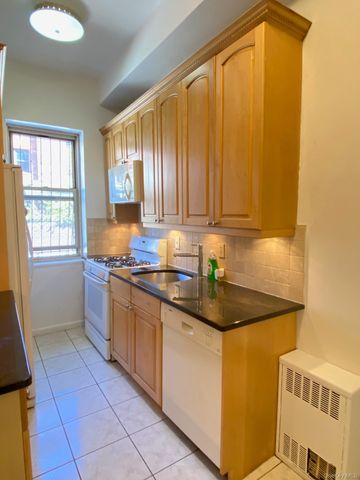 67-25 Clyde Street 1K, Forest Hills, NY 11375
