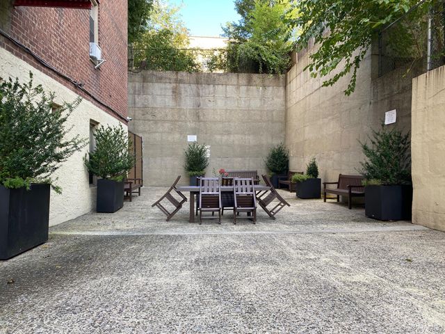 67-25 Clyde Street 1K, Forest Hills, NY 11375