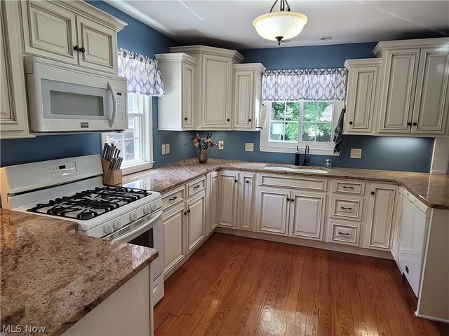 1721 10th Street NE, Massillon, OH 44646