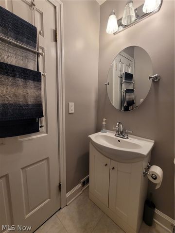 1721 10th Street NE, Massillon, OH 44646