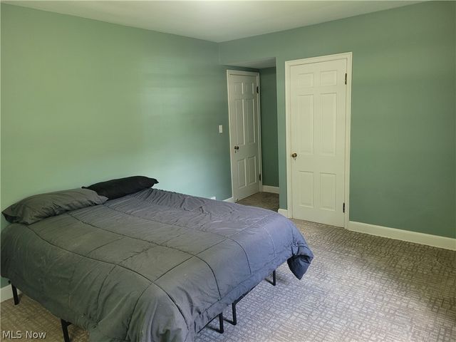 1721 10th Street NE, Massillon, OH 44646