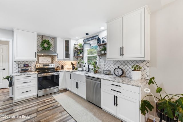 11706 Fountain Hall Ct, Jeffersontown, KY 40299