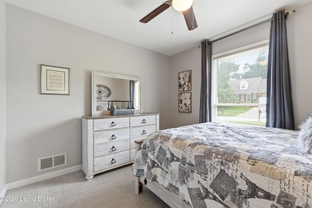 11706 Fountain Hall Ct, Jeffersontown, KY 40299