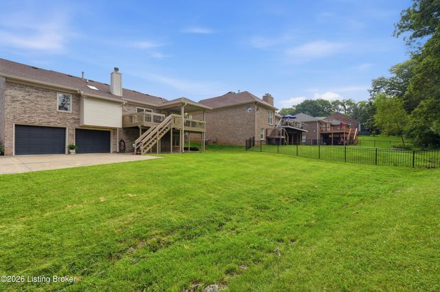11706 Fountain Hall Ct, Jeffersontown, KY 40299