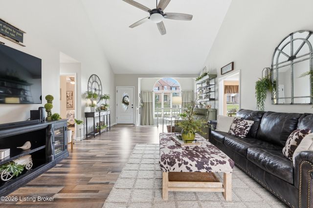 11706 Fountain Hall Ct, Jeffersontown, KY 40299