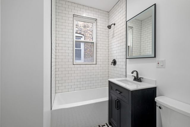 6845 S Saint Lawrence Avenue, Chicago, IL 60637