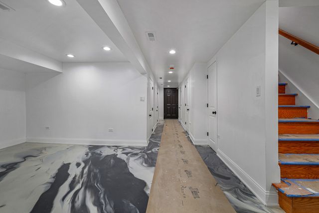 6845 S Saint Lawrence Avenue, Chicago, IL 60637