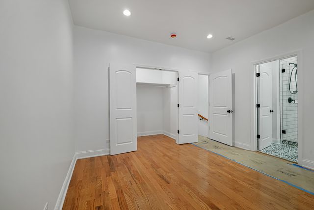 6845 S Saint Lawrence Avenue, Chicago, IL 60637