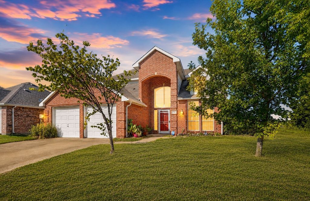 504 Hampton Court, Seagoville, TX 75159