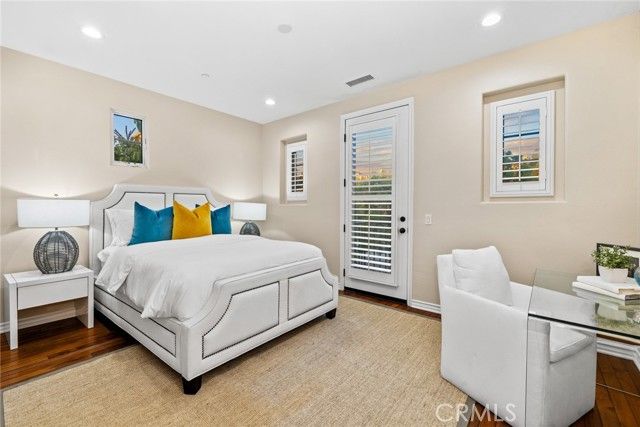 33 Tall Hedge, Irvine, CA 92603