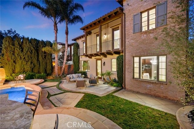 33 Tall Hedge, Irvine, CA 92603