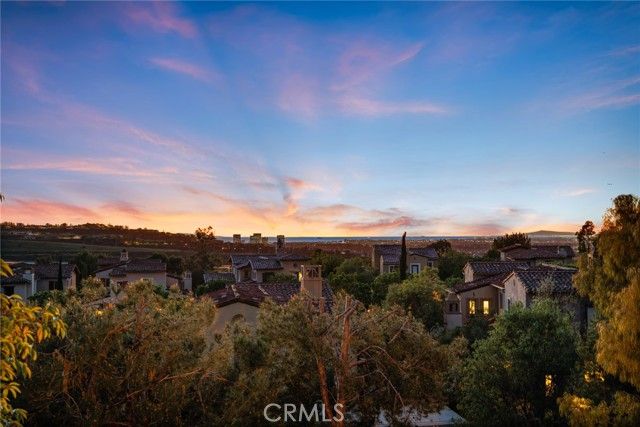 33 Tall Hedge, Irvine, CA 92603