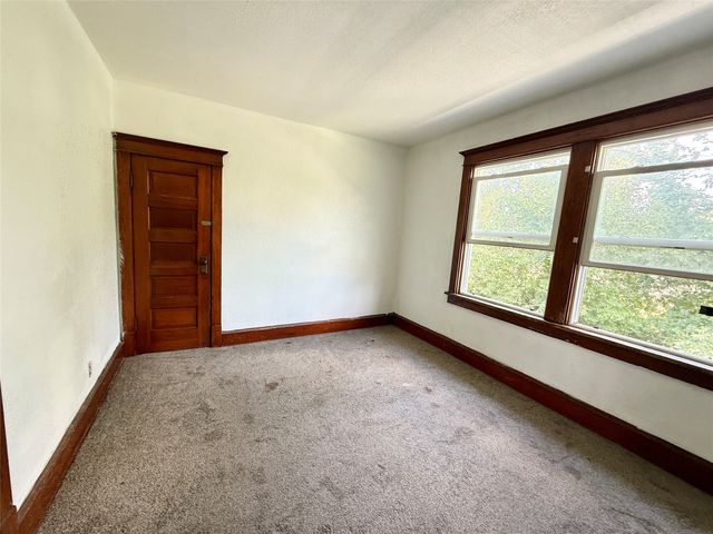 1431 E Vine Street, Des Moines, IA 50316