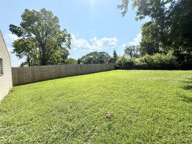 1431 E Vine Street, Des Moines, IA 50316