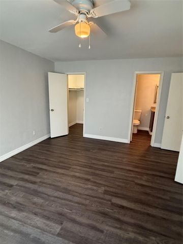 17202 Imperial Valley Drive 45, Houston, TX 77060