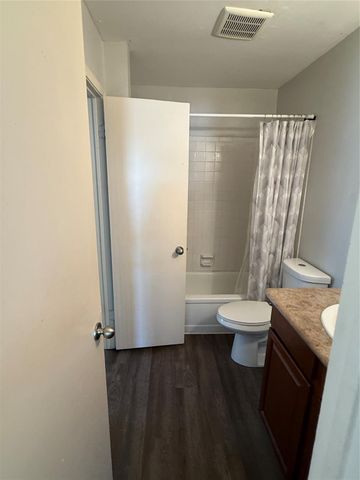 17202 Imperial Valley Drive 45, Houston, TX 77060
