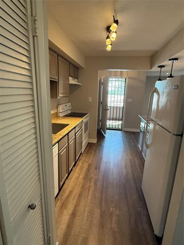 17202 Imperial Valley Drive 45, Houston, TX 77060