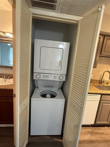 17202 Imperial Valley Drive 45, Houston, TX 77060