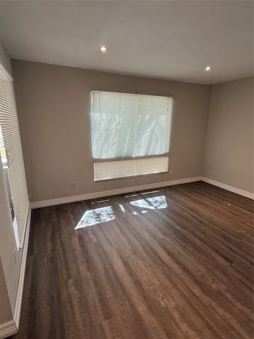 17202 Imperial Valley Drive 45, Houston, TX 77060