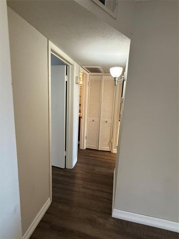 17202 Imperial Valley Drive 45, Houston, TX 77060