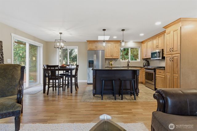 6427 182nd Place SW, Lynnwood, WA 98037