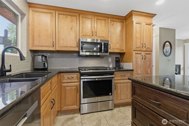 6427 182nd Place SW, Lynnwood, WA 98037