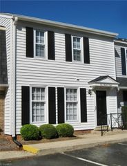 108 Charlestowne Circle, Winston-salem, NC 27103