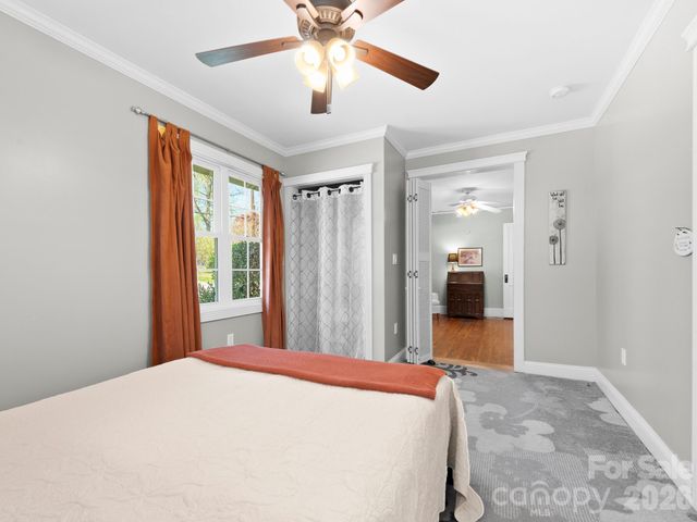 1614 Ridgewood Boulevard, Hendersonville, NC 28791