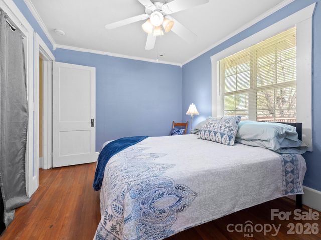 1614 Ridgewood Boulevard, Hendersonville, NC 28791