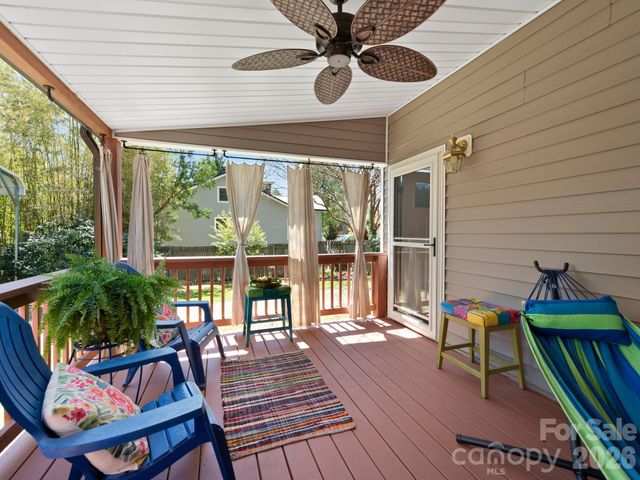 1614 Ridgewood Boulevard, Hendersonville, NC 28791