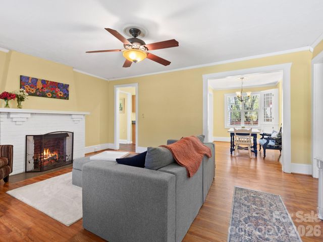 1614 Ridgewood Boulevard, Hendersonville, NC 28791