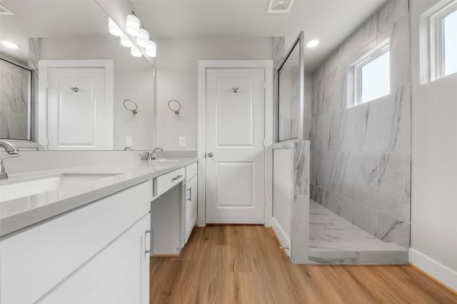 1220 E 33rd Street, Houston, TX 77022