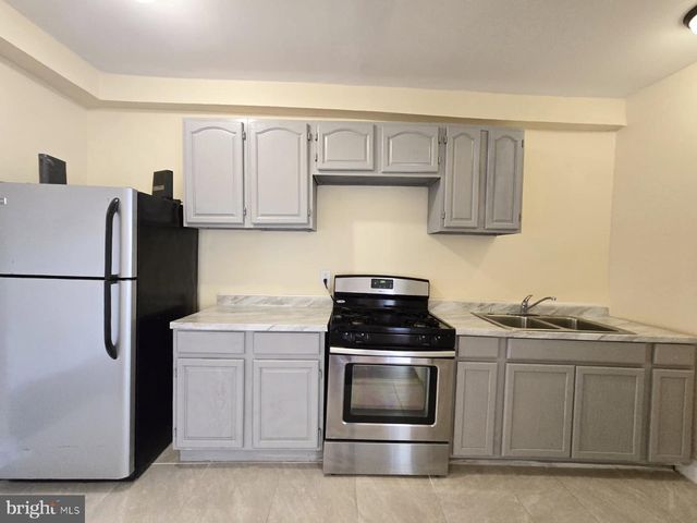 1616 ISHERWOOD ST NE, Washington, DC 20002