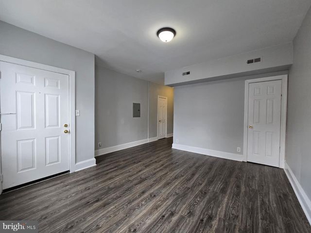 1616 ISHERWOOD ST NE, Washington, DC 20002