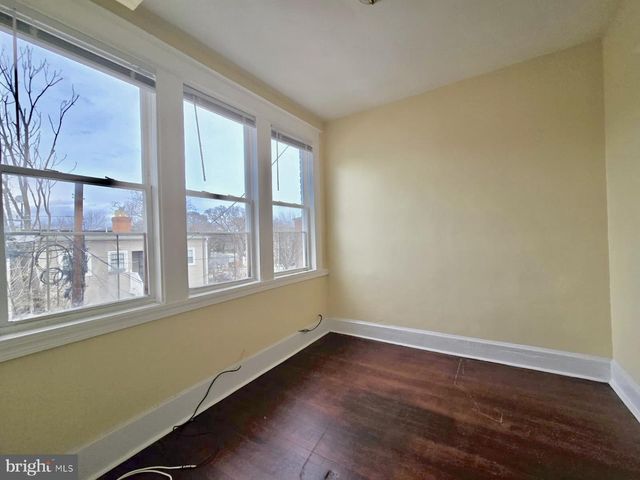 1616 ISHERWOOD ST NE, Washington, DC 20002