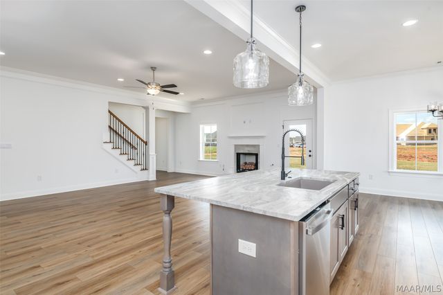 305 Hillston Drive, Wetumpka, AL 36093