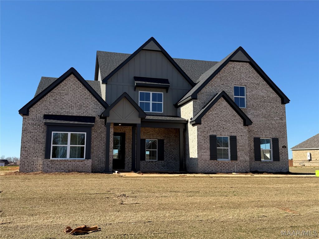 305 Hillston Drive, Wetumpka, AL 36093