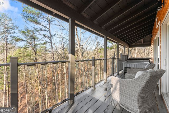 184 Walnut Ridge Drive, Cleveland, GA 30528