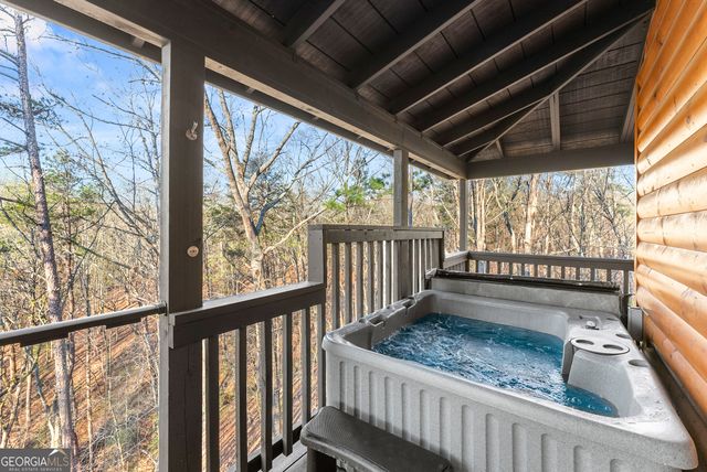 184 Walnut Ridge Drive, Cleveland, GA 30528