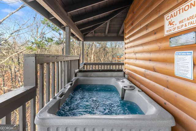 184 Walnut Ridge Drive, Cleveland, GA 30528