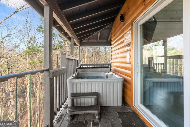 184 Walnut Ridge Drive, Cleveland, GA 30528